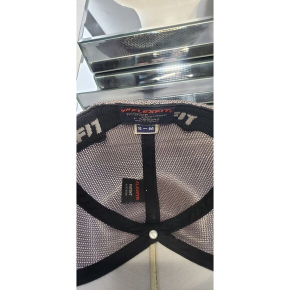 Travis Mathew Flexfit Patent Baseball Cap Hat Men's Size S-M Mesh Gray - Picture 6 of 7